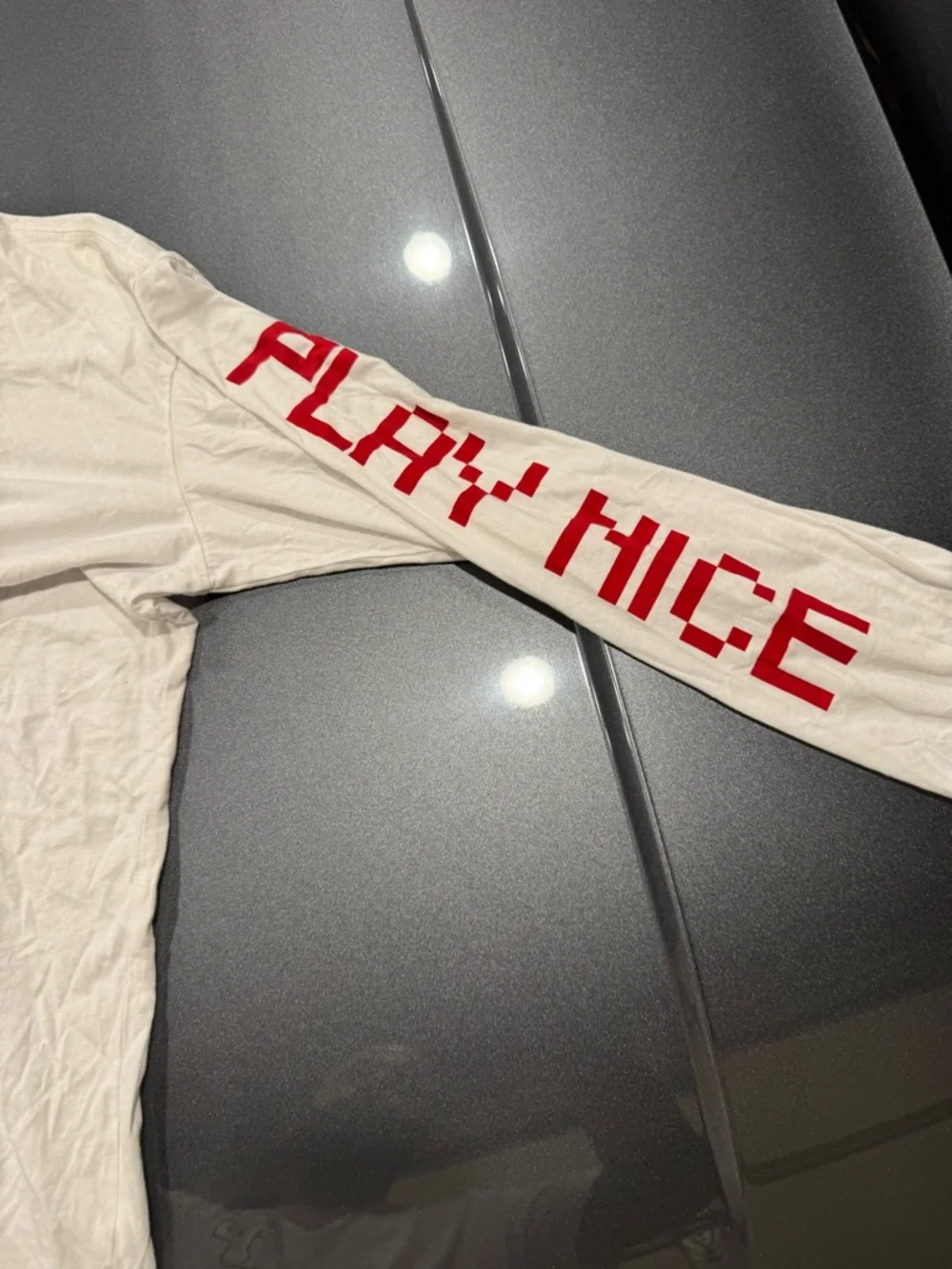 True Religion White Long-Sleeve Tee Red Sleeve Graphics Play Nice‎ Communicate